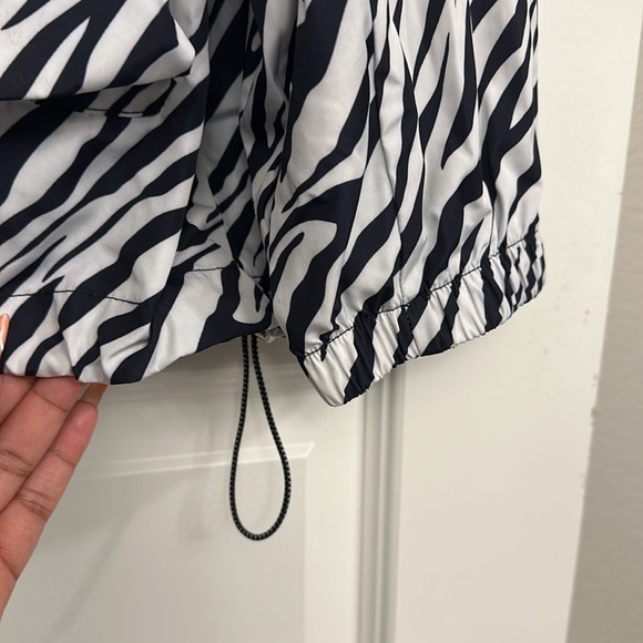 ZARA Zebra Windbreaker - Picture 5 of 6